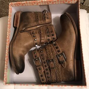 Gianni Bini Booties